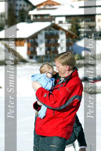Lech 17 maart 2004
Prinses Maxima, Prins Willem Alexander en  Prinses Amalia   in Lech.