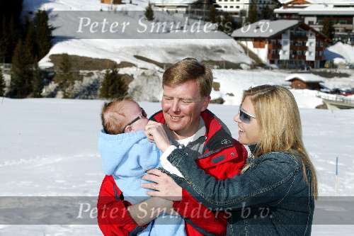 Lech 17 maart 2004
Prinses Maxima, Prins Willem Alexander en  Prinses Amalia   in Lech.