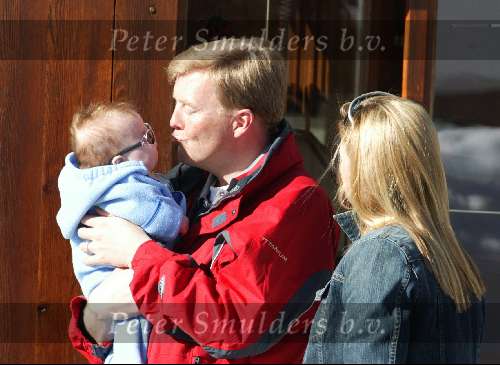 Lech 17 maart 2004
Prinses Maxima, Prins Willem Alexander en  Prinses Amalia   in Lech.