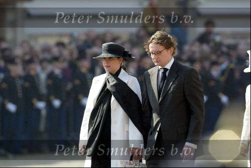 Delft 30 maart 2004
Begrafenis prinses Juliana in Grote kerk . Prinses  Annette en Prins Bernhard jr