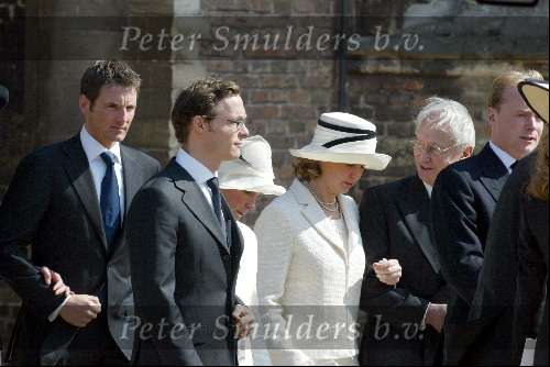 Delft 30 maart 2004
Begrafenis prinses Juliana in Grote kerk 
Prins  Carlos en Prins Carolina Prins Jaime en Prinses Margaritha