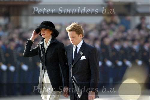 Delft 30 maart 2004
Begrafenis prinses Juliana in Grote kerk . Prinses   Marilene en prins pieter christiaan