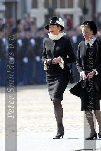 Delft 30 maart 2004
Begrafenis prinses Juliana in Grote kerk . Maxima met hofdame