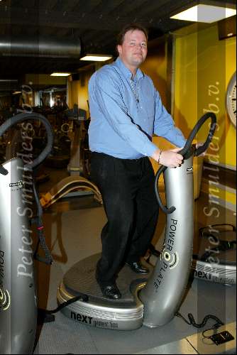 Amstelveen 27 maart 2004
Presentatie nieuwe Powerplate bij special sports.
Raymond v Barneveld