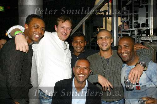 Amsterdam 3 maart 2004
Presentatie nieuw magazine Jacky in Jimmy Woo.
Aron Winter en Regi Blinker