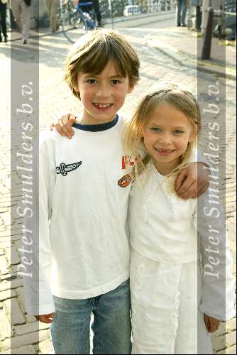 Muiden 29 maart 2003
Presentatie dvd Gerard Joling bij Cafe ome Ko in Muiden.
Romy Borsato met kinderen Rossana Lima