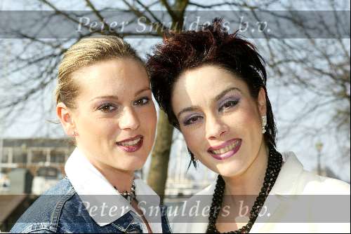 Muiden 29 maart 2003
Presentatie dvd Gerard Joling bij Cafe ome Ko in Muiden.
Sheila Timmerman en Sandra Timmerman