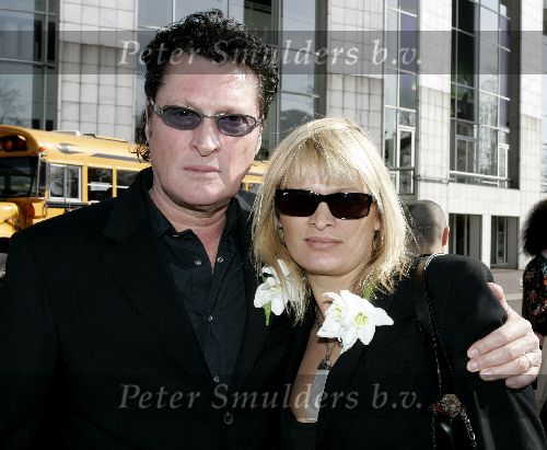 Amsterdam 21 maart 2005
Trouwen Henk Schiffmacher en Louise in stopera.
Barry hay met vrouw