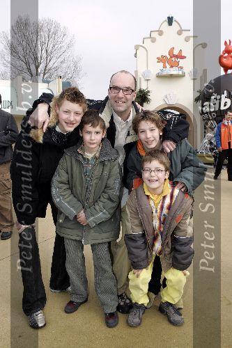 Biddingshuizen 25 maart 2005
opening Walibi World.
Bart Chabot met zijn zoons