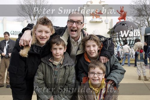 Biddingshuizen 25 maart 2005
opening Walibi World.
Bart Chabot met zijn zoons