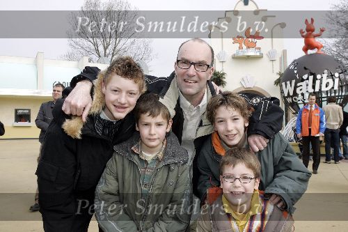 Biddingshuizen 25 maart 2005
opening Walibi World.
Bart Chabot met zijn zoons