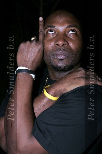 Goudriaan 16 maart 2005
Presentatie Reebock reclame.
Dj .....dubbelfris reclame met geel bandje