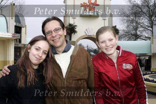 Biddingshuizen 25 maart 2005
opening Walibi World.
Frank de Grave  met dochter