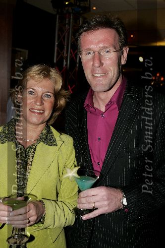 Utrecht 21 maart 2005
Tineke Schouten 25 jaar artiest en ze krijgt een koninklijke onderscheiding in het Jacobi theater.
Hans v Breukelen met zijn vrouw Karen v Breukelen