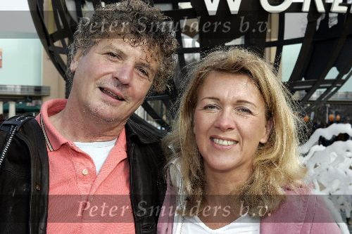 Biddingshuizen 25 maart 2005
opening Walibi World.
Hans v Hemert met zijn ex-vriendin Karin v d Velden.
