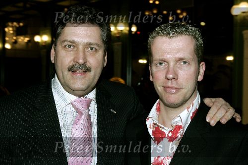 Amsterdam 7 maart 2005
Modeshow Ronald Kolk bij hotel krasnapolsky.
Henk Krol met vriend
