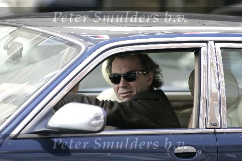 Amsterdam 16 maart 2005
Jan Mulder in zijn jaguar op de pc Hooftstraat