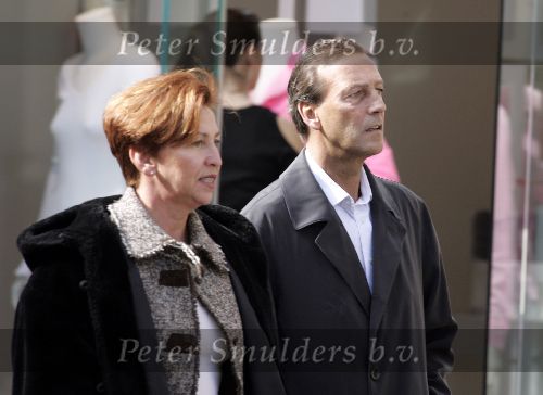 Amsterdam 16 maart 2005
Johan Neeskens winkelen met zijn vrouw op de pc Hooftstraat