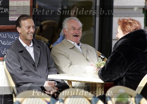 Amsterdam 16 maart 2005
Johan Neeskens winkelen met zijn vrouw op de pc Hooftstraat