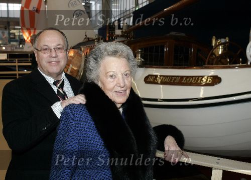 Amsterdam 1 maart 2005
Opening Hiswa door Prins Willem Alexander.
Joop Braakhekke met zijn moeder voor boot \