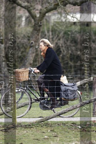 Wijk bij Duurstede 16 maart 2005
Prinses Irene op de fiets naar de markt in Wijk bij Duurstede