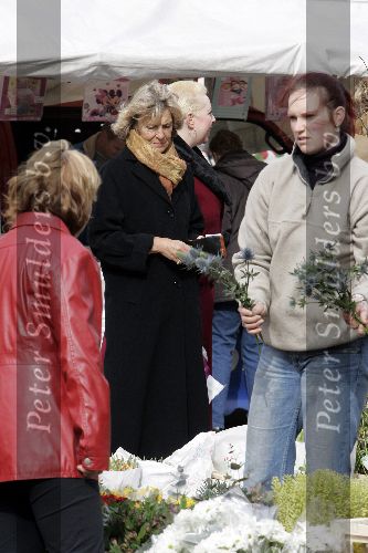 Wijk bij Duurstede 16 maart 2005
Prinses Irene op de markt in Wijk bij Duurstede