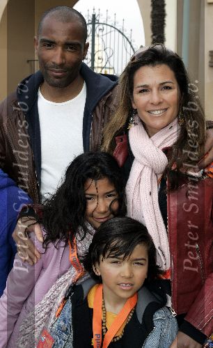 Biddingshuizen 25 maart 2005
opening Walibi World.
Orlando Trustfull met Quinty Trustfull en kinderen