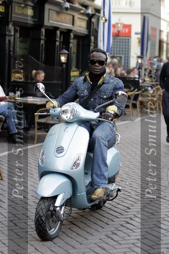 Amsterdam 23 maart 2005
Regilio Tuur op Vespa scooter in Amsterdam