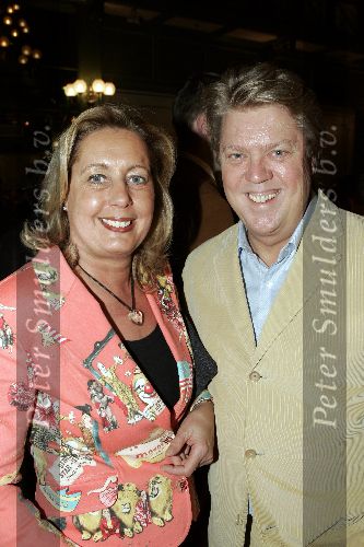 Amsterdam 7 maart 2005
Modeshow Ronald Kolk bij hotel krasnapolsky.
Robert Kraanenborg met vrouw