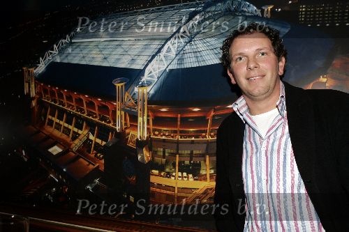 Amsterdam 18 maart 2005
Robert Leroy met amsterdam Arena