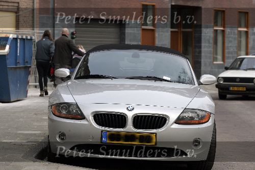 Amsterdam 22 maart 2005
BMW Cabrio Z4 van Tooske Breugem met parkeerbon