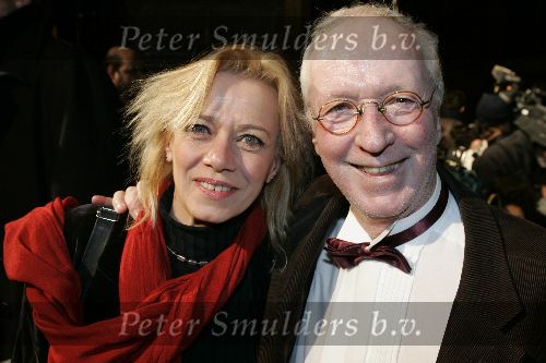 Amsterdam 11 maart 2005
Premiere Miss Congeniality in  Tuschinksi.
Wik Jongsma met vriendin