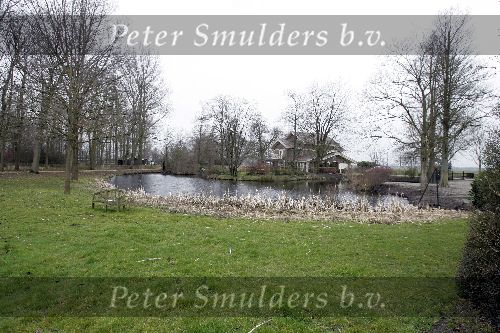 Nigtevecht 17 maart 2005
Nieuwe huis van Wendy v Dijk op Zwaanwijck. vijver