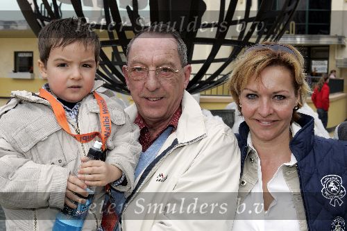 Biddingshuizen 25 maart 2005
opening Walibi World.
Mariska v Kolck met vader en halfbroertje