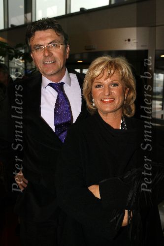 Amsterdam 11 februari 2006
Premiere Andre v Duin in Rai .
Anita Meier met viend