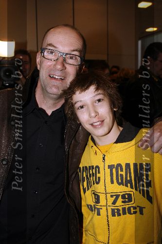 Amsterdam 11 februari 2006
Premiere Andre v Duin in Rai .
Bart Chabot met zoon