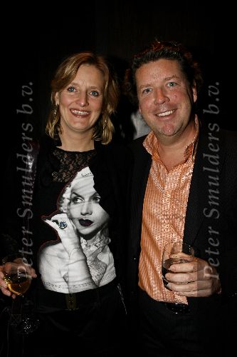 Amsterdam 15 februari 2006
Presentatie boek Heleen v Rooyen in club Rain.
Henkjan Smits met vrouw