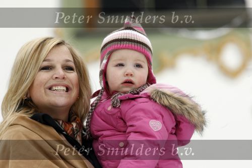 Lech 11 februari 2007
Maxima Prins Willem Alexander Amalia Alexia Koningin Beatrix Prins Constantijn Prinses Laurentien met Prinses Eloise Prins Claus Cazimir en Eleonore op vakatie in Lech.