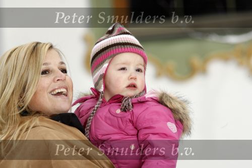 Lech 11 februari 2007
Maxima Prins Willem Alexander Amalia Alexia Koningin Beatrix Prins Constantijn Prinses Laurentien met Prinses Eloise Prins Claus Cazimir en Eleonore op vakatie in Lech.