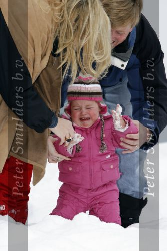 Lech 11 februari 2007
Maxima Prins Willem Alexander Amalia Alexia Koningin Beatrix Prins Constantijn Prinses Laurentien met Prinses Eloise Prins Claus Cazimir en Eleonore op vakatie in Lech.