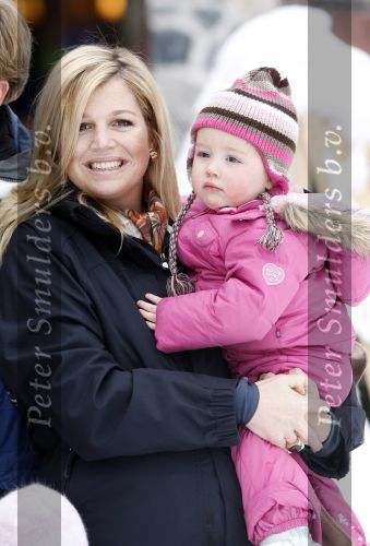 Lech 11 februari 2007
Maxima Prins Willem Alexander Amalia Alexia Koningin Beatrix Prins Constantijn Prinses Laurentien met Prinses Eloise Prins Claus Cazimir en Eleonore op vakatie in Lech.
