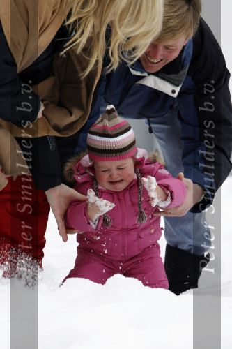 Lech 11 februari 2007
Maxima Prins Willem Alexander Amalia Alexia Koningin Beatrix Prins Constantijn Prinses Laurentien met Prinses Eloise Prins Claus Cazimir en Eleonore op vakatie in Lech.
