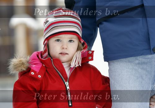 Lech 11 februari 2007
Maxima Prins Willem Alexander Amalia Alexia Koningin Beatrix Prins Constantijn Prinses Laurentien met Prinses Eloise Prins Claus Cazimir en Eleonore op vakatie in Lech.