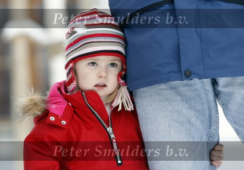 Lech 11 februari 2007
Maxima Prins Willem Alexander Amalia Alexia Koningin Beatrix Prins Constantijn Prinses Laurentien met Prinses Eloise Prins Claus Cazimir en Eleonore op vakatie in Lech.