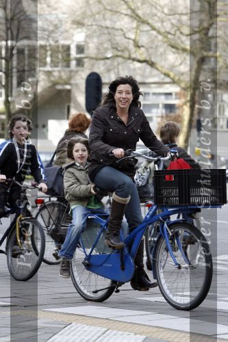 Amsterdam 16 maart 2007
Amanda Krabbe op de fiets met Bickel.