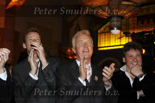 Amsterdam 19 februari 2007
Andre v Duin viert zijn 60e verjaardag in het american hotel. Heel bekend nederland was aanwezig. Andre met Martin en Rene Froger