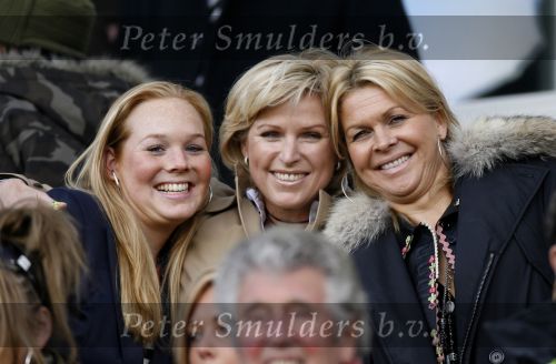 Eindhoven, 18 Maart 2007
Bij de wedstrijd PSV-AJAX met een eindstand van 1-5 
Bartina Koeman met haar dochter Debbie Koeman en vriendin Ingeborg Smulders