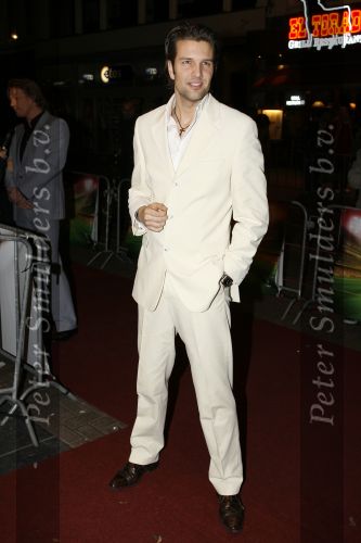 AMSTERDAM 5 maart 2007
Premiere Voebalvrouwen, nieuwe serie Talpa, in Tuschinski. Bas Muijs