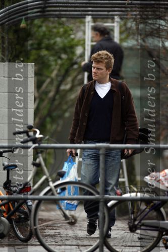 Amsterdam 14 februari 2007
Bastiaan Ragas gaat de dag na de geboorte van zijn dochter naar de school van zijn zoontje.