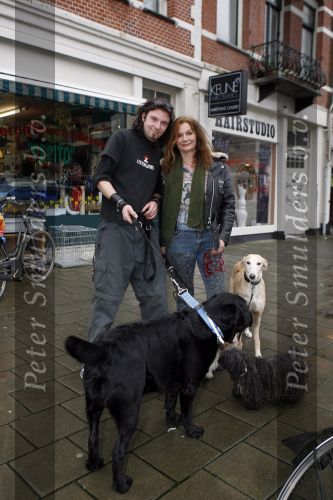 Amsterdam 14 februari 2007
Thierry Duval vraagt Belinda Meuldijk ten huwelijk. Belinda met honden